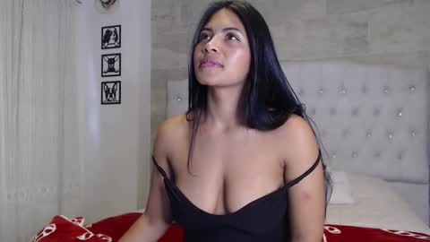 Snapshot of seleena__ chatting on 12.28.24 seleena__ online show from 12.28.24