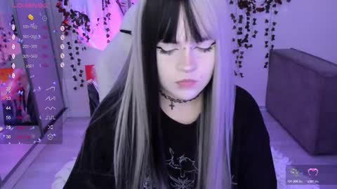 Selena  online show from 11.05.25