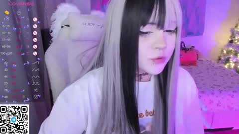 Selena  online show from 12.16.25