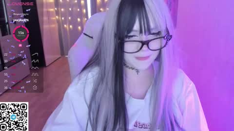 Snapshot of selena___cute chatting on 02.16.26 Selena online show from 02.16.26