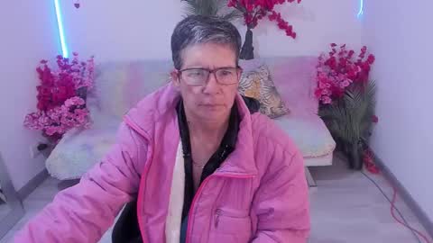 Snapshot of selena_ferreira chatting on 09.17.25 Selena online show from 09.17.25