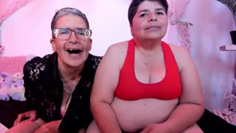 Snapshot of selena_ferreira chatting on 10.14.25 Selena online show from 10.14.25