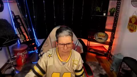 Snapshot of selena_ferreira chatting on 11.04.25 Selena online show from 11.04.25