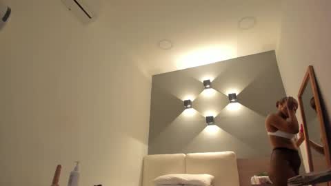 Selena online show from 11.06.25