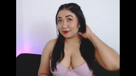 Snapshot of selena_routh chatting on 12.18.24 Selena online show from 12.18.24