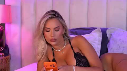 Snapshot of selena_voss chatting on 06.21.26 Selena online show from 06.21.26