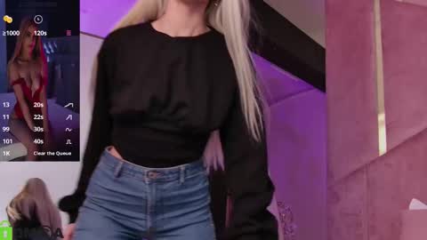 Selena online show from 10.15.25