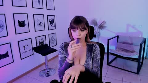 Selena ntmy online show from 01.15.25