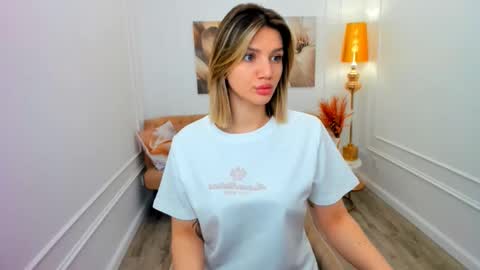 selenaemoore online show from 03.30.26