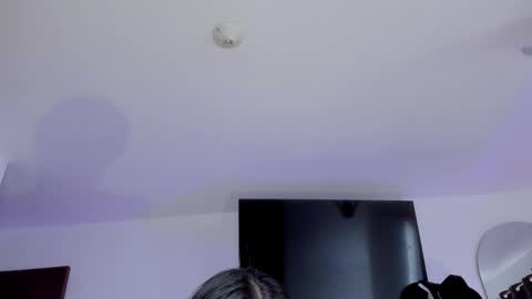 Alejandra  online show from 11.05.25