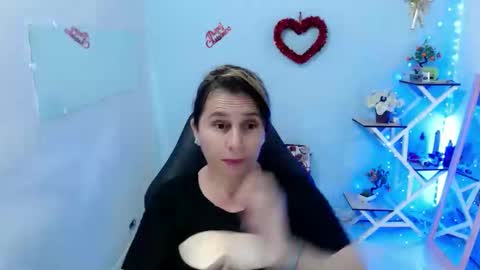 Snapshot of selene_mom chatting on 03.16.26 selene online show from 03.16.26