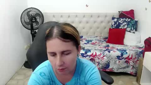 Snapshot of selene_mom chatting on 04.02.26 selene online show from 04.02.26
