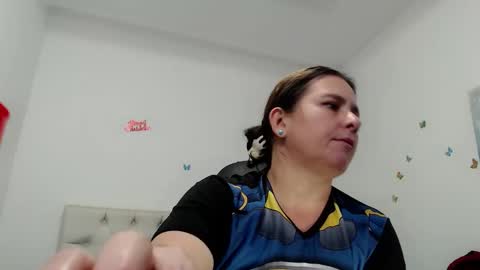 Snapshot of selene_mom chatting on 04.04.26 selene online show from 04.04.26