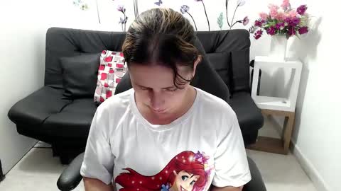 Snapshot of selene_mom chatting on 05.09.26 selene online show from 05.09.26