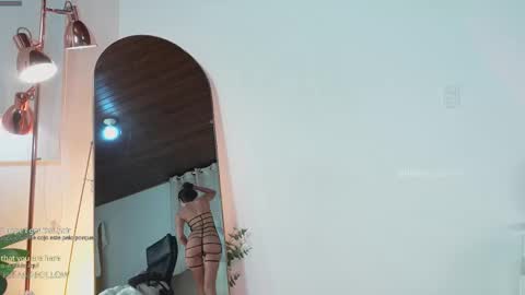  Sel Your Little butterfly  online show from 11.15.25