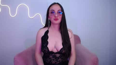 Snapshot of selene_swee chatting on 06.26.26 selene_swee online show from 06.26.26