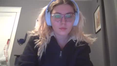 Selene online show from 01.20.25