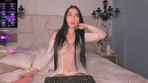 Selenee online show from 03.08.25