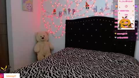 Selene G  online show from 10.18.25