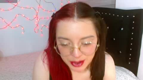 Selene G  online show from 04.10.26