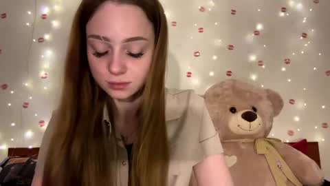 Snapshot of selenegupta chatting on 06.11.26 Kylie online show from 06.11.26