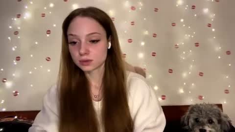 Snapshot of selenegupta chatting on 06.12.26 Kylie online show from 06.12.26