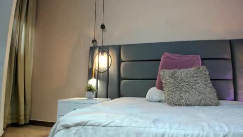 Selene Lujan online show from 02.25.26