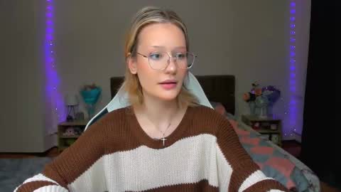 Snapshot of selfharm777 chatting on 09.12.25 Simon and Alice online show from 09.12.25