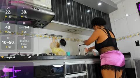 Snapshot of selket_ chatting on 01.31.25 Selket online show from 01.31.25