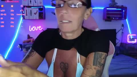 Selvaggia Del Caribe online show from 12.04.24