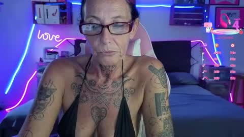 Snapshot of selvaggia_del_caribe chatting on 05.18.26 Selvaggia Del Caribe online show from 05.18.26