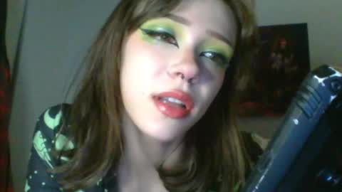 goddess esme  online show from 01.19.25