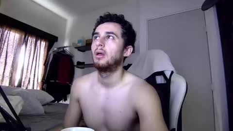 Snapshot of senitzzu chatting on 12.29.24 PAJACONTROL online show from 12.29.24