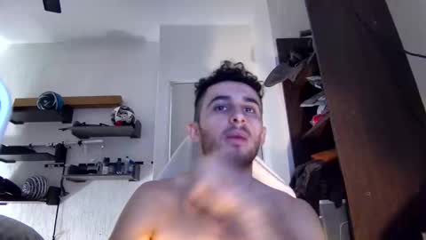 Snapshot of senitzzu chatting on 10.21.25 PAJACONTROL online show from 10.21.25