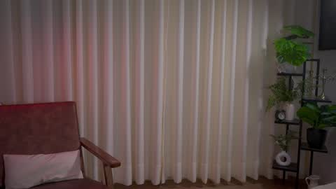 Maria- OF sensual bee online show from 12.13.24