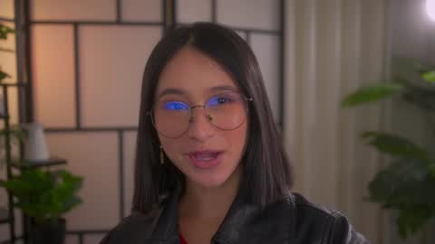 Maria- OF sensual bee online show from 01.16.25