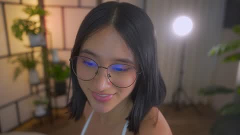 Maria- OF sensual bee online show from 01.30.25