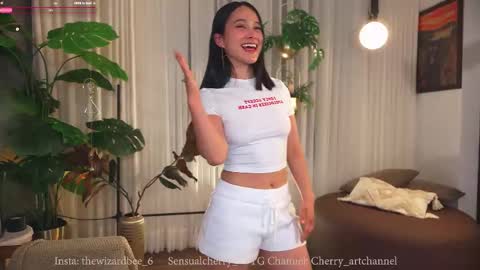 Maria- OF sensual bee online show from 10.02.25