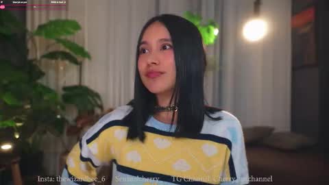 Maria- OF sensual bee online show from 11.15.25