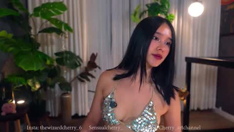 Maria- OF sensual bee online show from 01.13.26