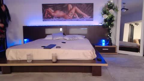 Hallie online show from 02.28.25