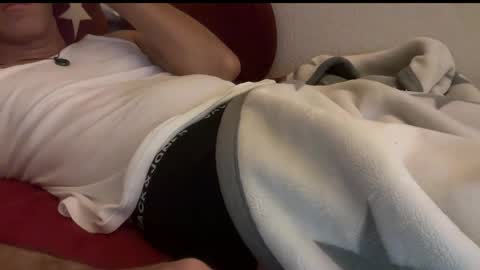 Snapshot of sensualliam chatting on 05.12.26 SensualLiam online show from 05.12.26