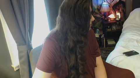 Snapshot of sentfrmheaven chatting on 01.05.25 Tara online show from 01.05.25