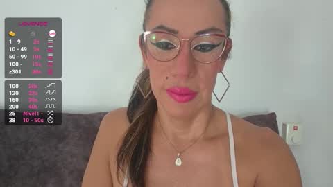 Snapshot of sephorandmonell chatting on 12.02.25 sephorandmonell online show from 12.02.25