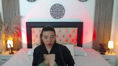 Snapshot of serena_houstonn chatting on 04.17.26 Serena online show from 04.17.26