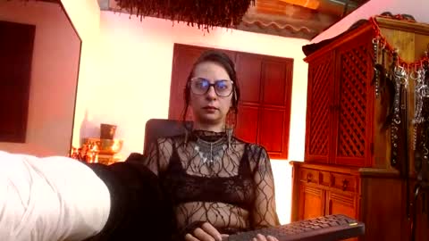 Snapshot of serena_xyz chatting on 04.29.26 Serena Xyz online show from 04.29.26