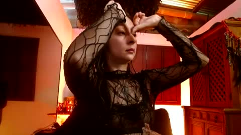 Snapshot of serena_xyz chatting on 04.30.26 Serena Xyz online show from 04.30.26