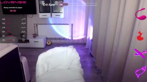 Snapshot of serenamilss chatting on 12.27.24 serenamilss online show from 12.27.24