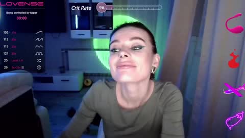 Snapshot of serenamilss chatting on 01.22.25 serenamilss online show from 01.22.25