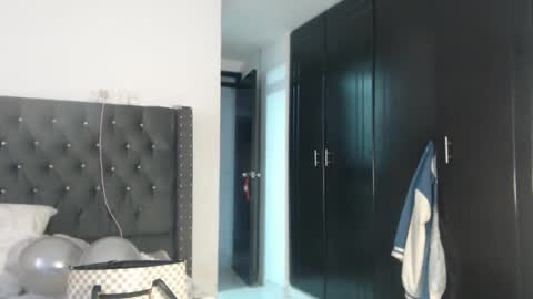 Snapshot of serenaroussee chatting on 01.04.25 sararoussee online show from 01.04.25